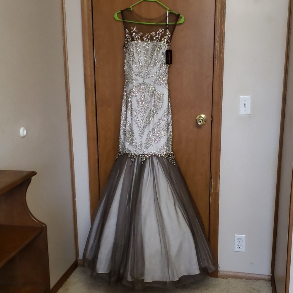 Gorgeous mermaid style gown